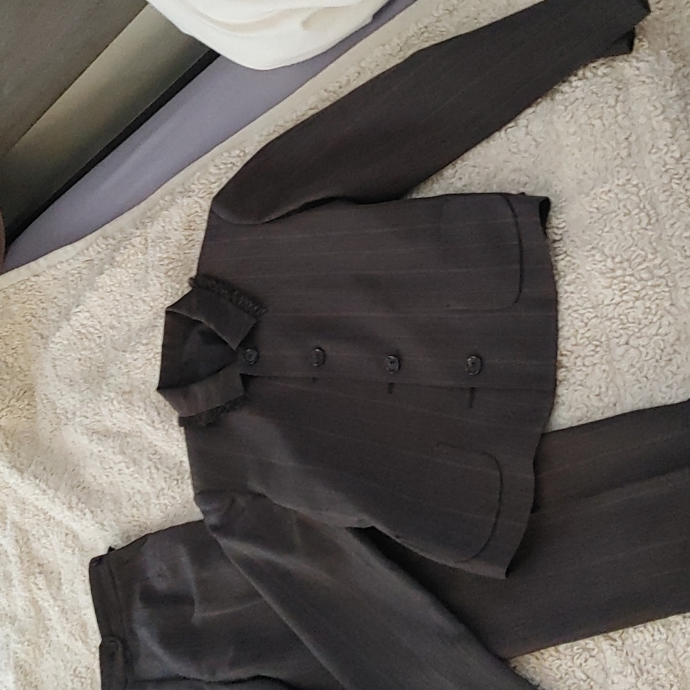 Wool suit, size 4, Harvé, Bernard